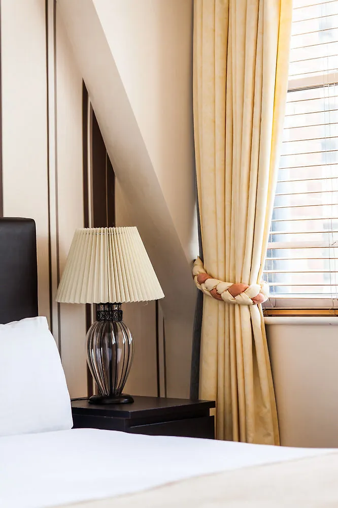 Park Lane City Apartments London