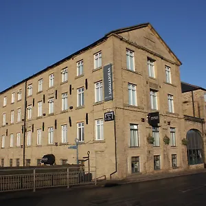 Waterfront 3* Brighouse