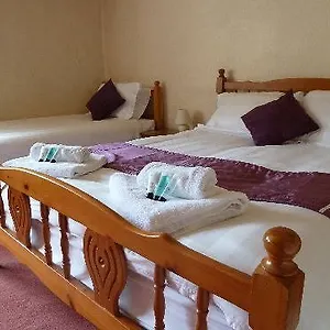Elephant & Castle 3* Holmfirth